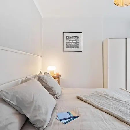 Contemporain 1br Retro Chic Quartier Bonnevoie Luxemburg