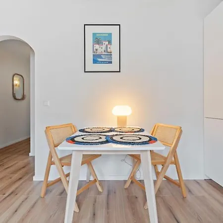 Contemporain 1br Retro Chic Quartier Bonnevoie Appartement