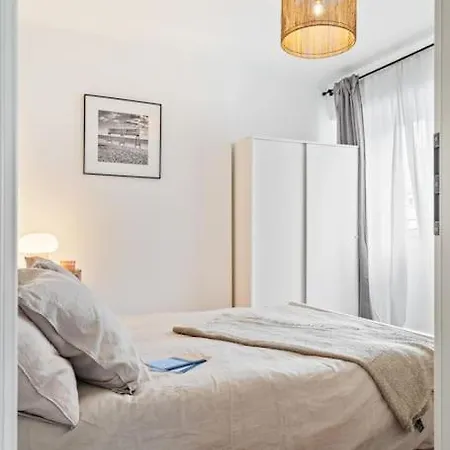 Contemporain 1br Retro Chic Quartier Bonnevoie Lüksemburg