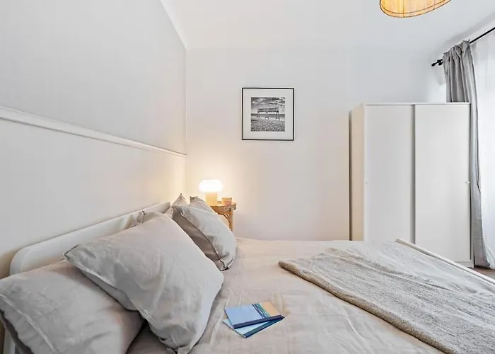 Contemporain 1br Retro Chic Quartier Bonnevoie Luxemburg